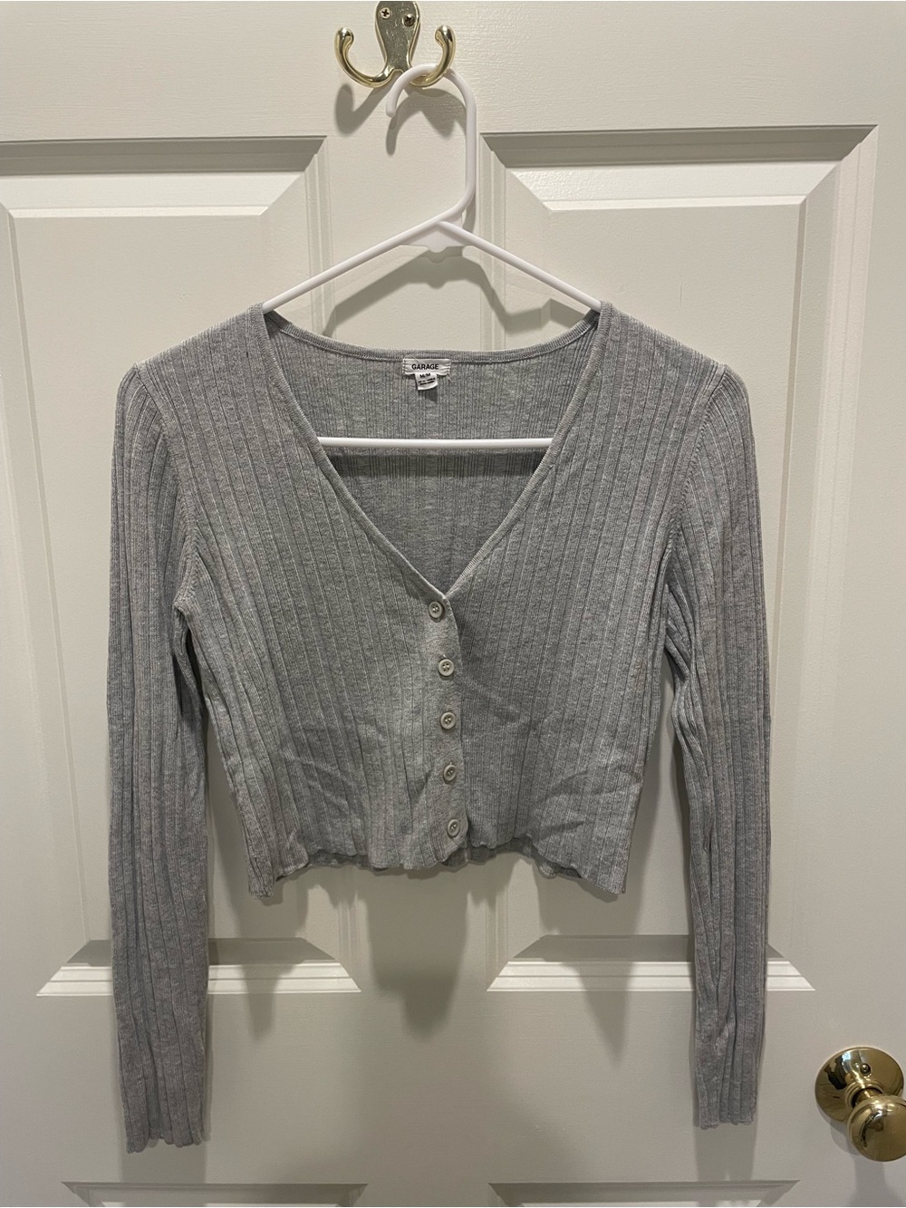 Garage Gray Ribbed V‑Neck Button Crop Cardigan